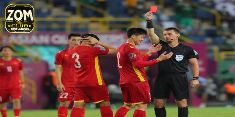 Cược thẻ phạt được tính dựa trên tổng số thẻ mà trọng tài rút ra